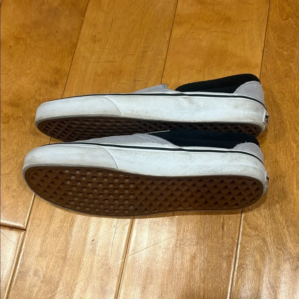 Vans low top slip on shoes - Picture 5 of 8